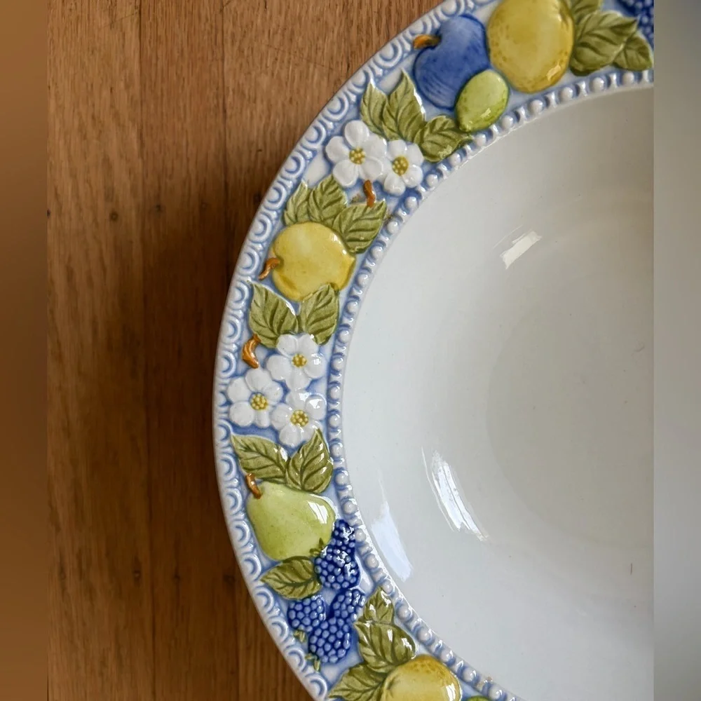 Vernon ware metlox Florence bowl set 37” and 10 3/4” lemon blueberry blackberry